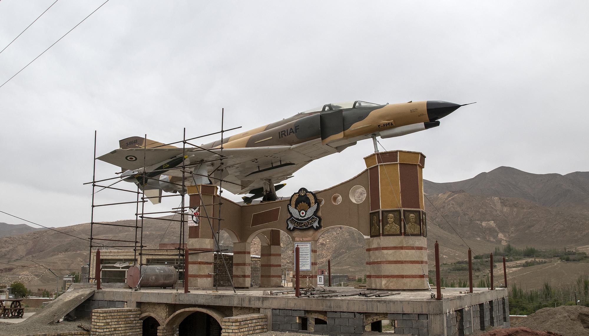 Caza de combate irani